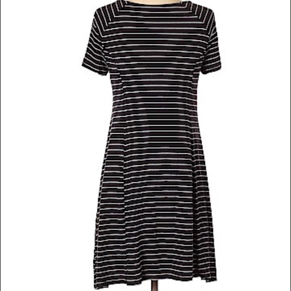 Black/white stripe cozy swing dress - Picture 2 of 5